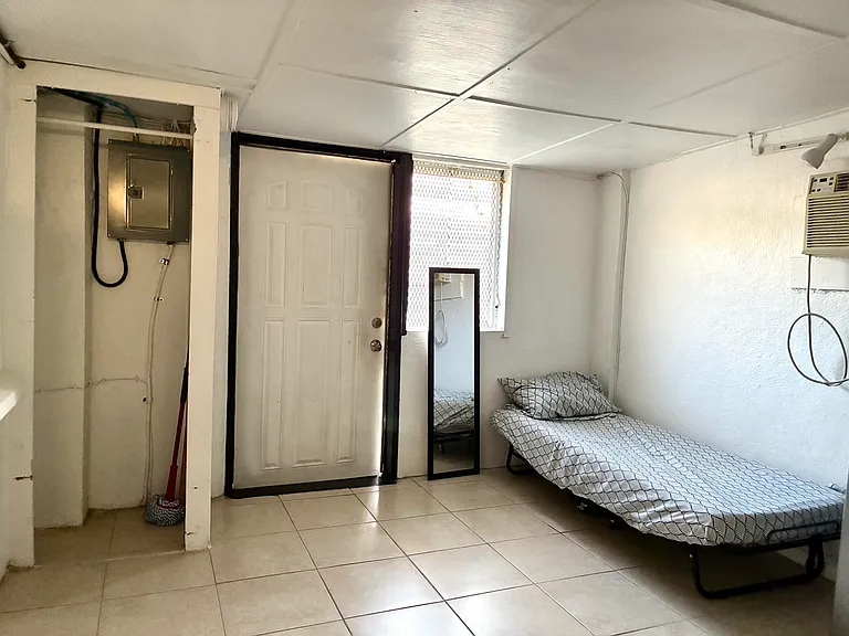 7AB-4 Queen St #CH — Photo 5