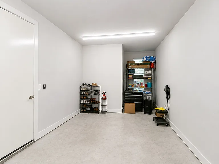 211 W Canyon Ridge Dr — Photo 15
