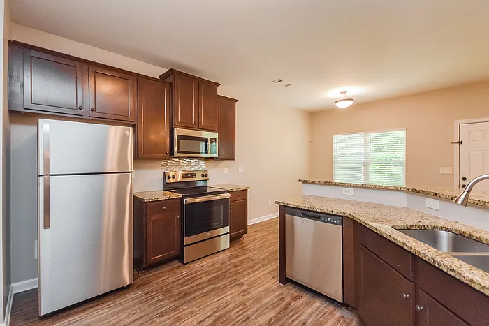 1851 Simmons Ln — Photo 9