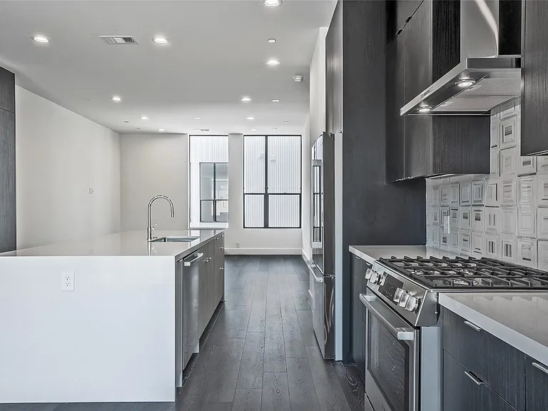 4322 Roseland Ave #3 — Photo 7