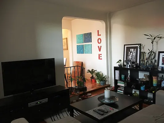 Rented by Prime Realty | media 42