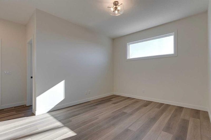 Calgary House for rent - 4 Bedrooms — photo 9