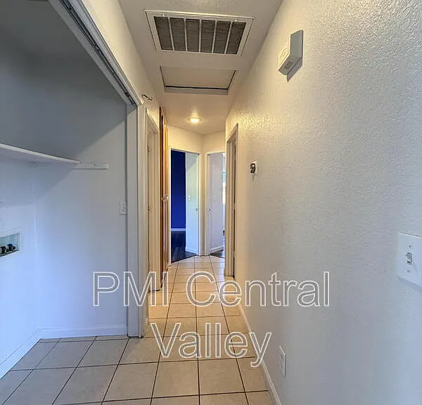 464 Lucas Ct — Photo 13
