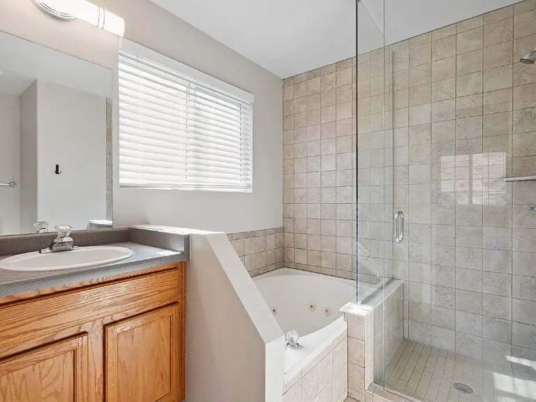 7430 Julynn Rd — Photo 17