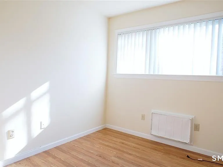 37 Ferris Ave #4 — Photo 7