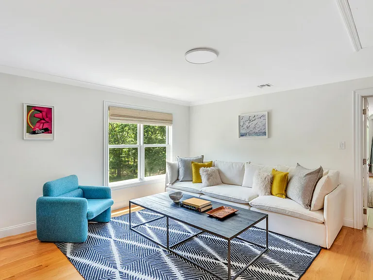 8 Wildflower Ln — Photo 18