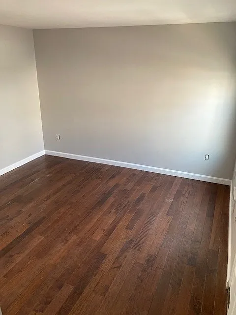 living area - 17 Park Pl #C