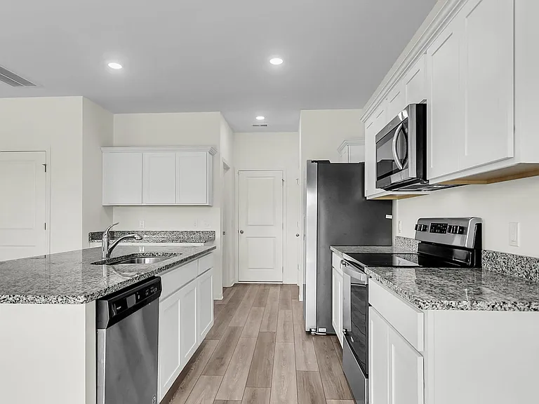 424 Pender Woods Dr — Photo 14