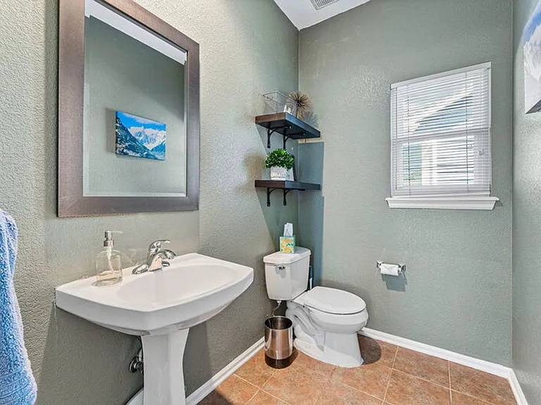 4172 S Deframe Ct — Photo 23