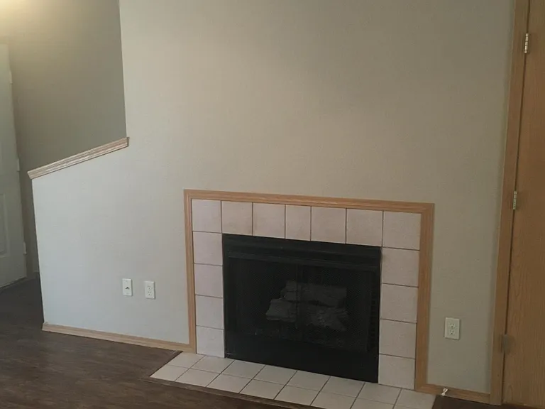 1240 N Iron Horse Dr — Photo 7