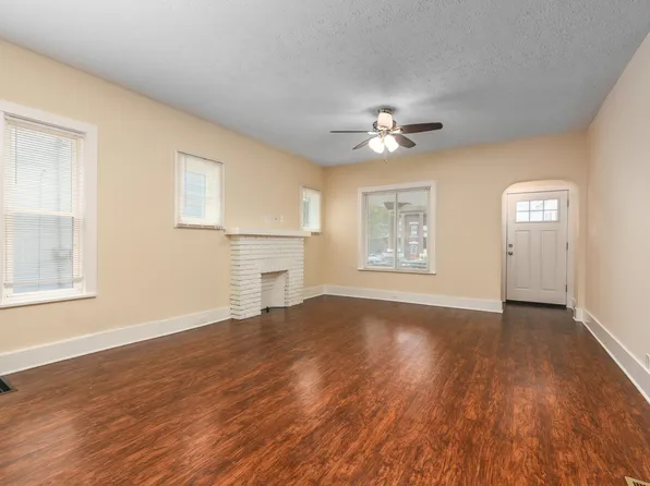 1295 Warren Rd, Lakewood, OH 44107
