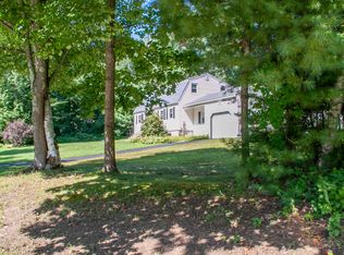 3 Gordon Dr, Londonderry, NH 03053