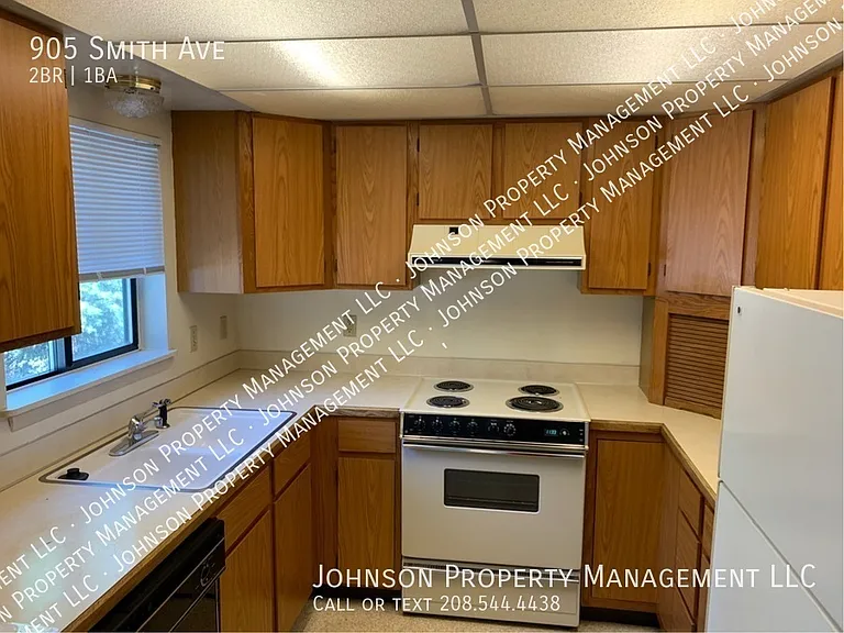 905 Smith Ave — Photo 2