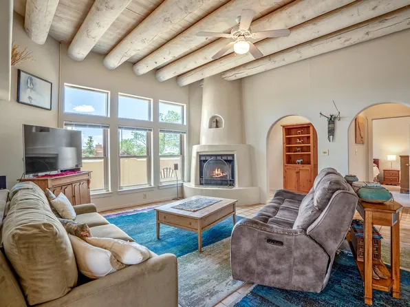 1 Herrada Way, Santa Fe, NM 87508