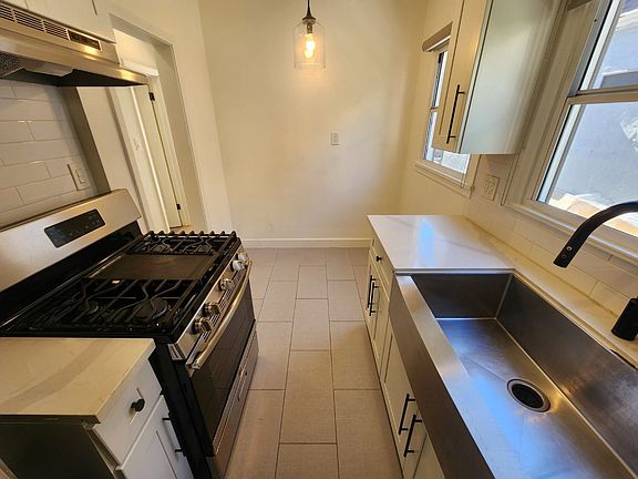 4th image of 545 N Orange Dr #545