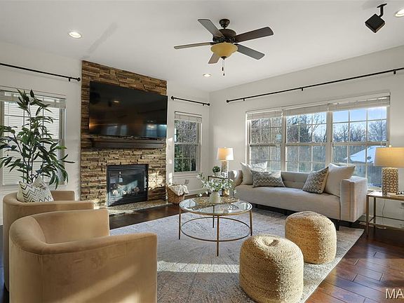 5th image of 120 Meridian Oaks Dr