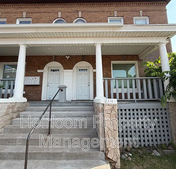 214 N 2nd Ave E #1 — Photo 1