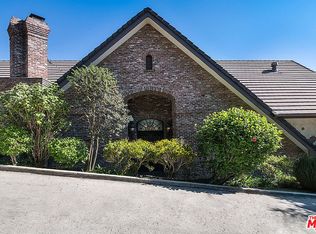 2640 Nottingham Ave, Los Angeles, CA 90027