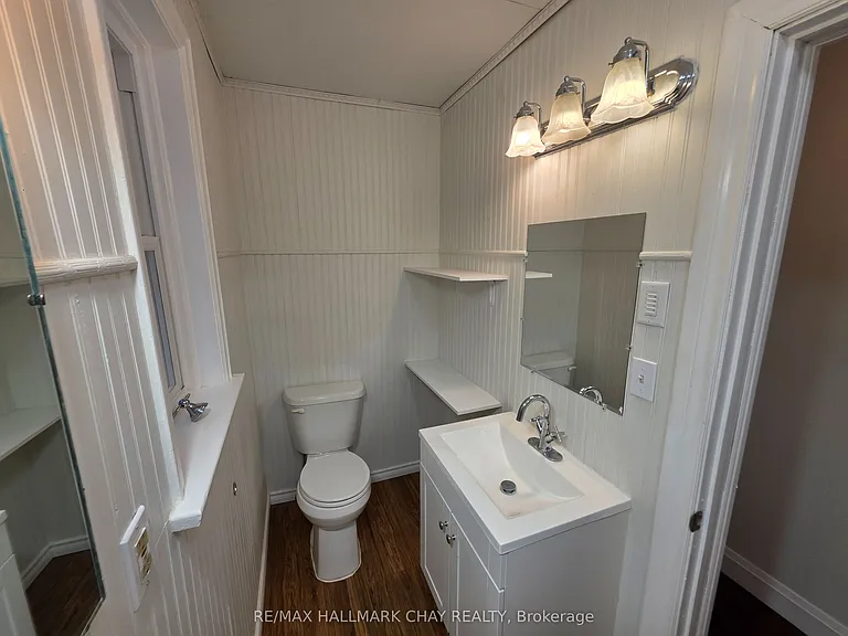 28 Matchedash St N #3 — Photo 15