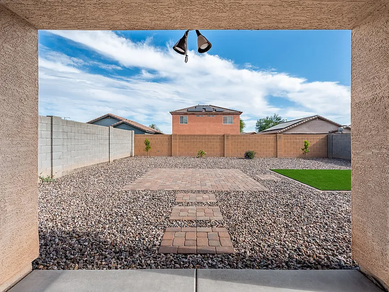 12829 N 127th Ln — Photo 3