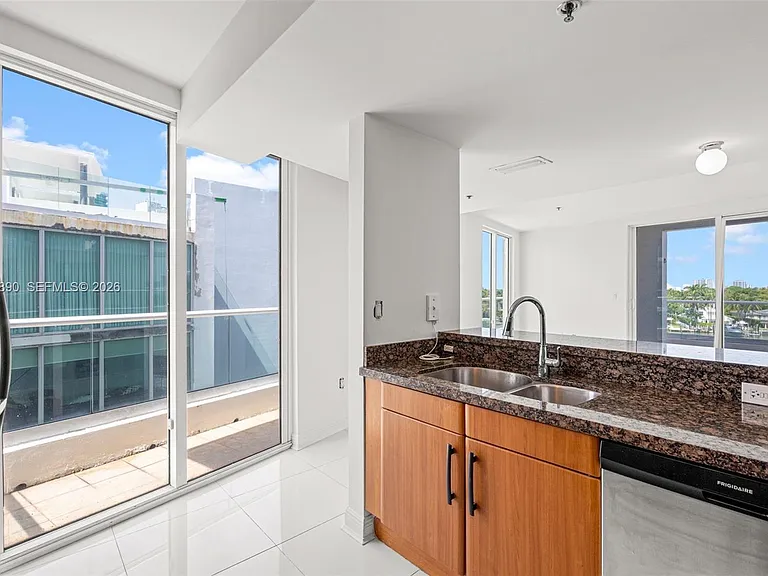 6362 Collins Ave #514 — Photo 27
