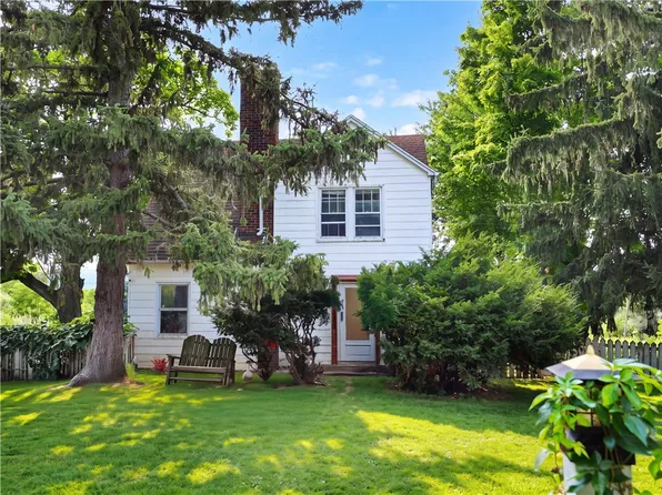 4351 State Route 414, Burdett, NY 14818