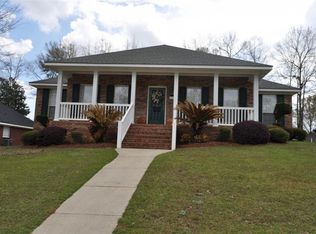 1753 Spanish Trace Dr, Saraland, AL 36571