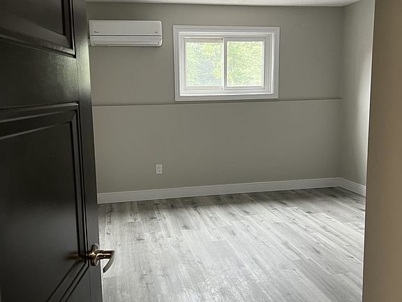 4th image of 240 Water St W #104