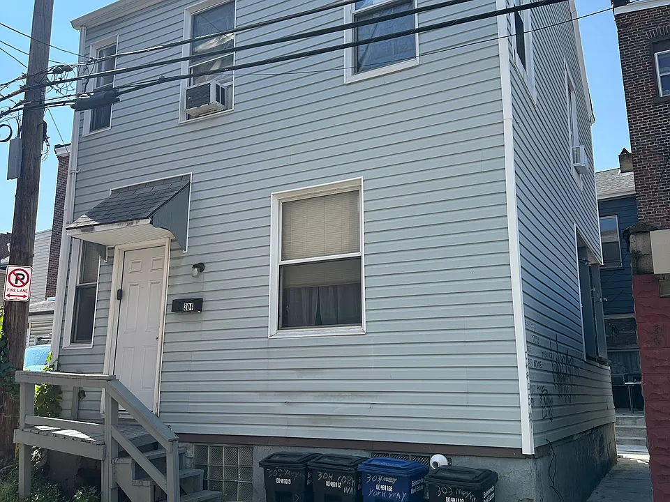 304 York Way