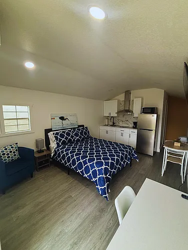 820 White Ln #3 Photo 1 820 White Ln #3 Photo 1