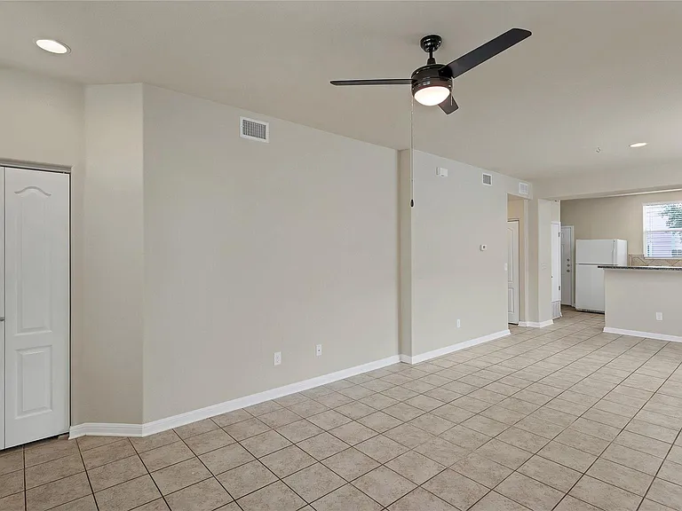 334 Newberry Trl #MAIN HOME — Photo 4