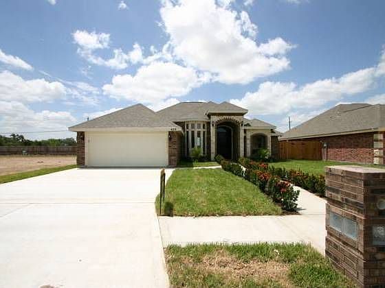 1st image of 428 Frio Dr
