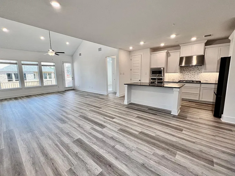 120 Green Knoll Ln — Photo 12