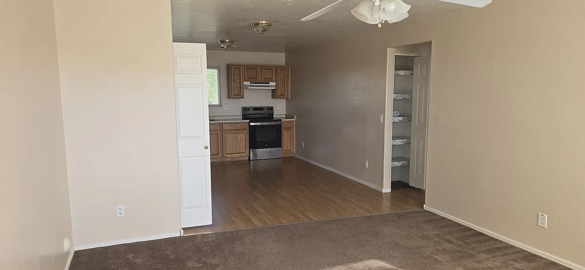 Building Photo - 5672 S Estrella Rd #4