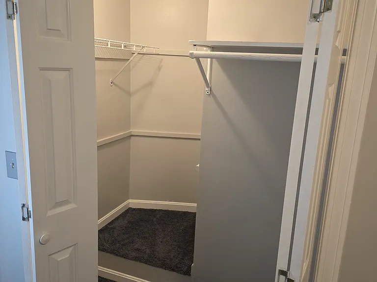 149 Kenyon Ave — Photo 11