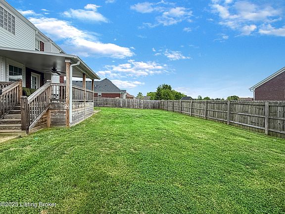 3rd image of 205 Autumn Glen Dr
