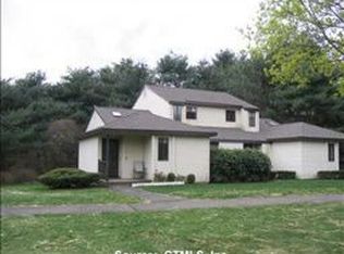 7 Simsbury Lndg, Simsbury, CT 06070