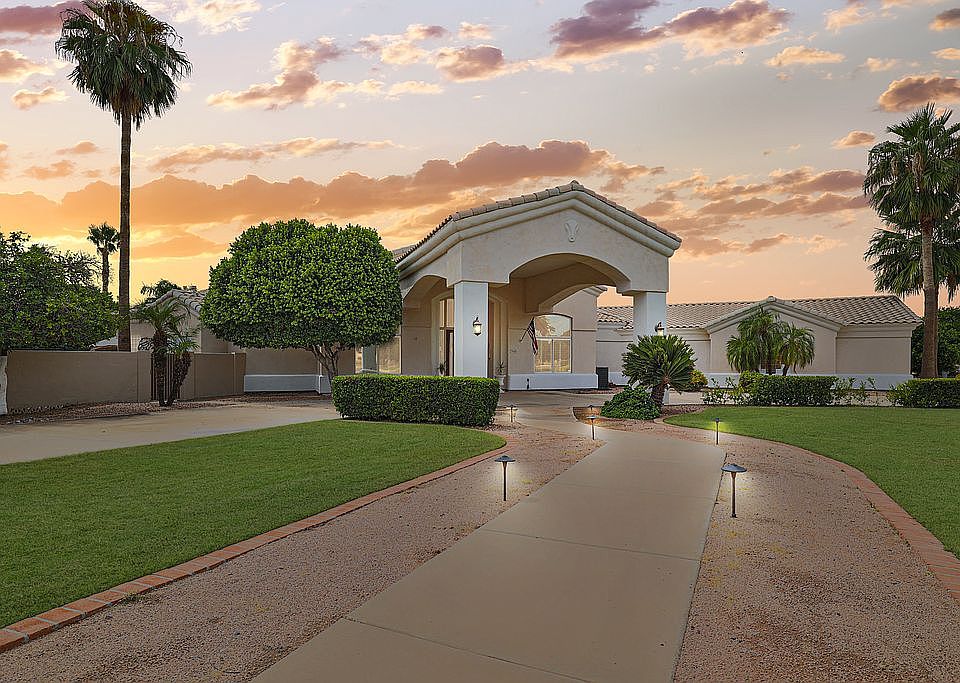 Elegant and tasteful entry