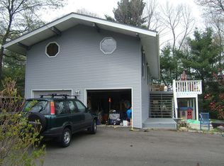 176 S Longyard Rd, Southwick, MA 01077