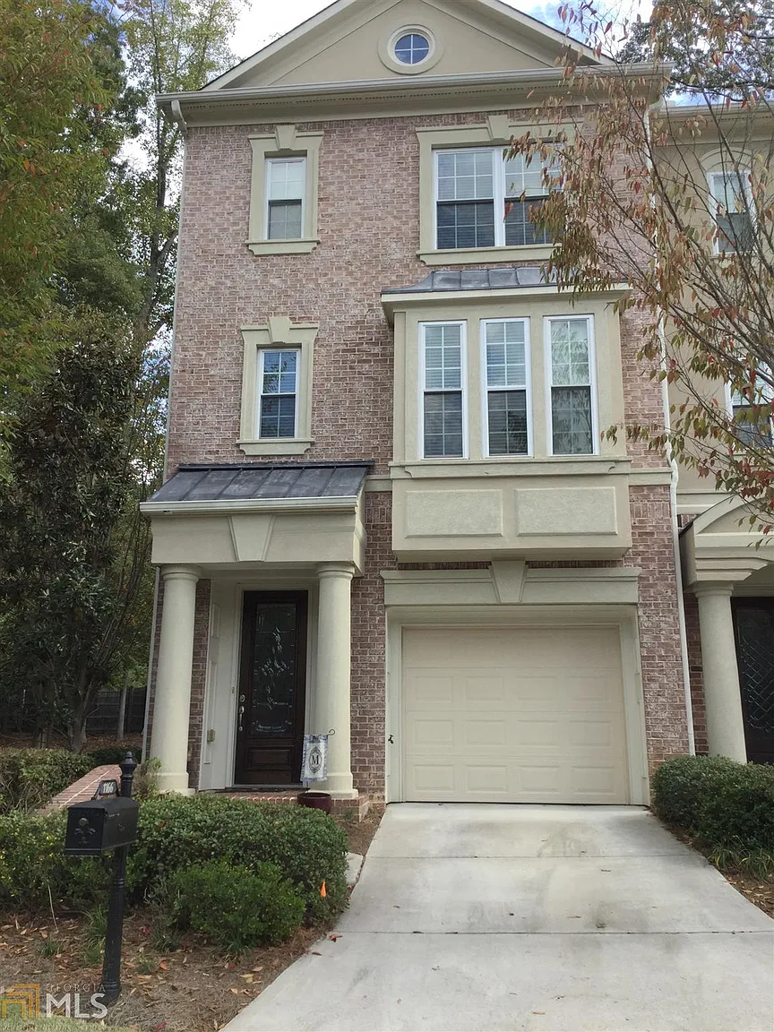 1166 Arbor Park Ln SW photo 1