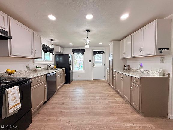 5th image of 513 Franklin Ave