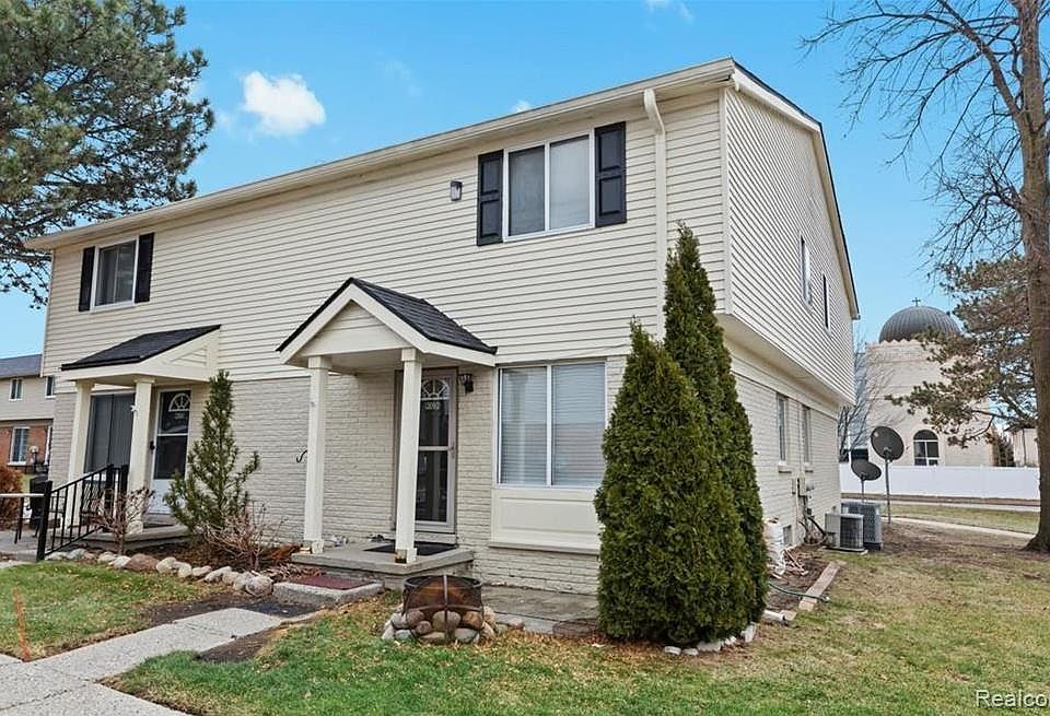 1st image of 2092 Orchard Crest St