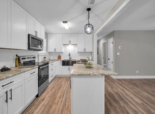 3102 Barnhill Rd, Crestview, FL 32539