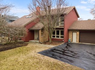 981 Kathleen Ct, Woodstock, IL 60098