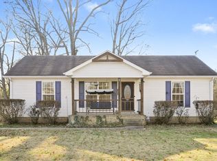 369 N Harris Rd, Portland, TN 37148