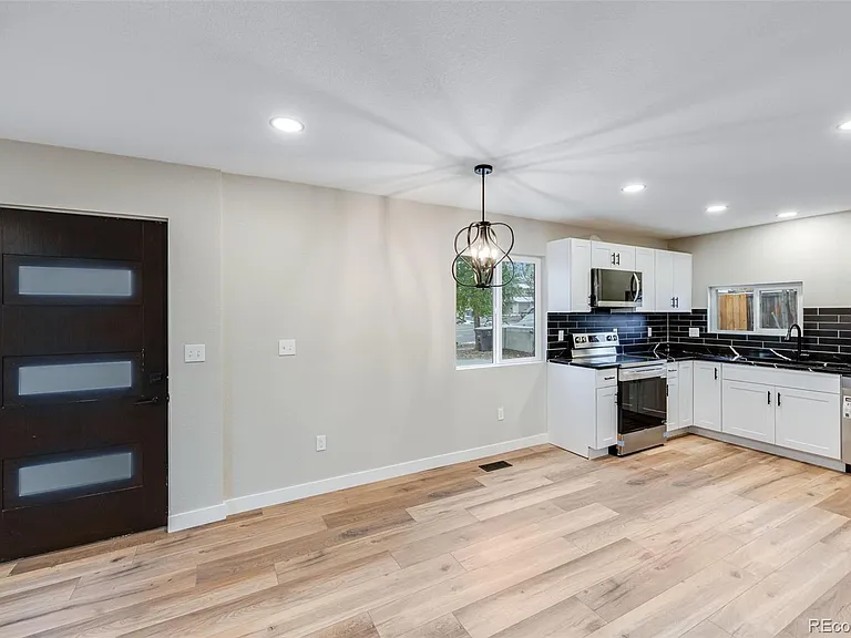 1600 S Sheridan Blvd — Photo 4