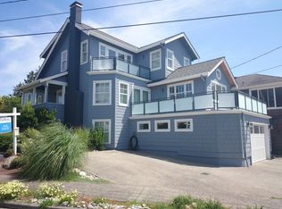 6327 SW Marguerite Ct, Seattle, WA 98116