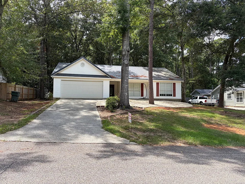 111 Meadow Wood Dr