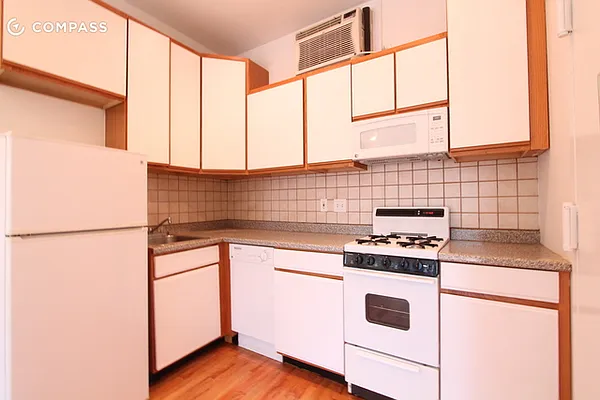 Rented by Compass | media 20