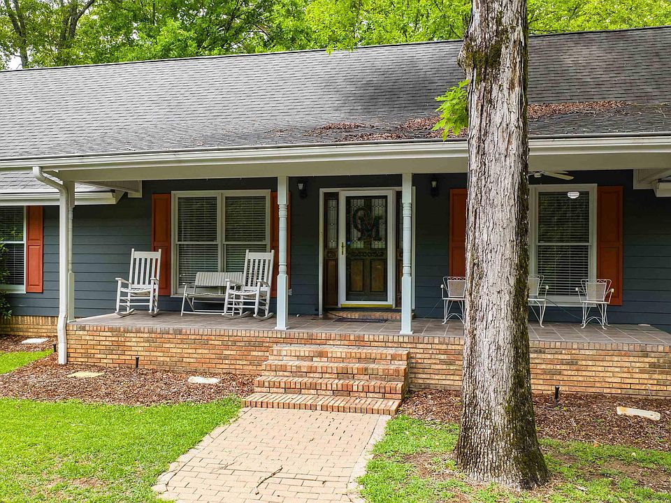 1st image of 401 Dovecote Cir